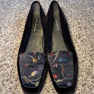 Enzo Angiolini Velvet Black Floral Embroidered Loafers | Women’s size 10
